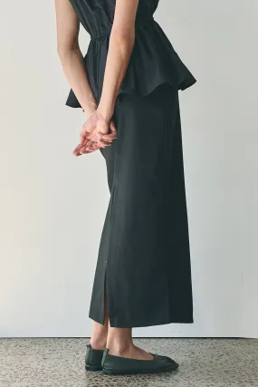 Slim Straight Skirt in Black