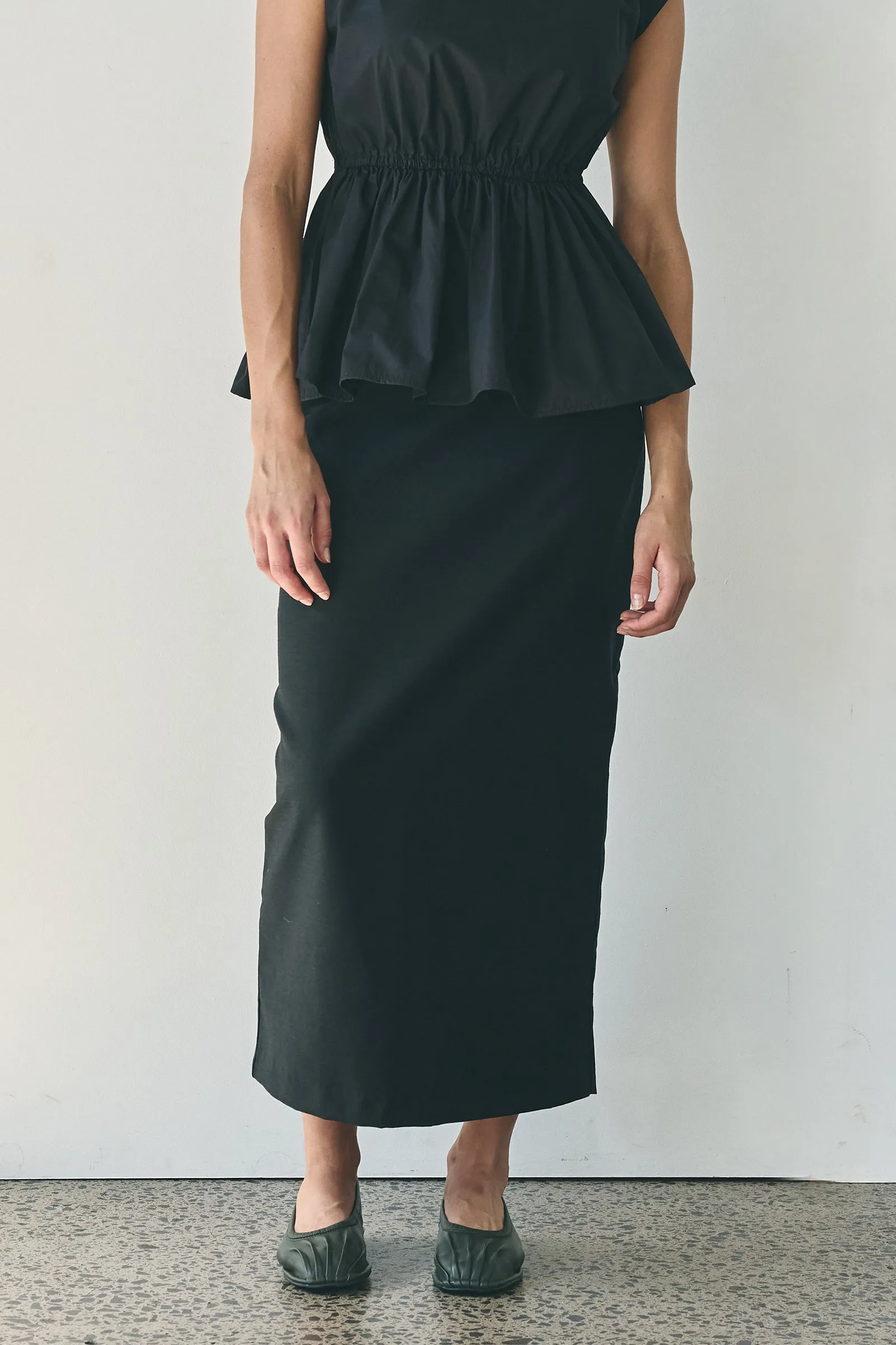 Slim Straight Skirt in Black