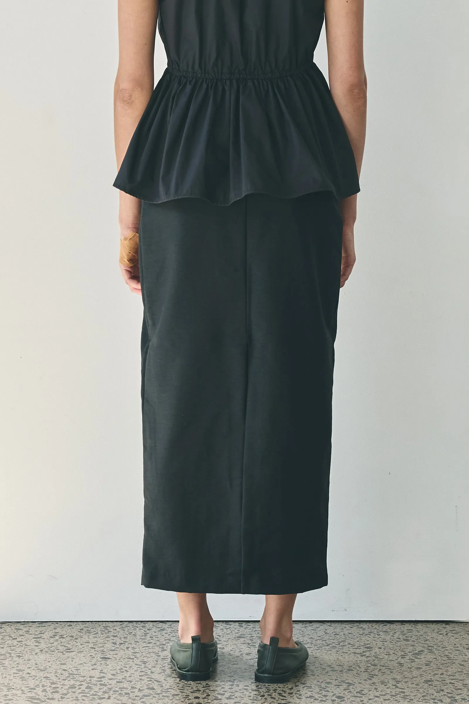 Slim Straight Skirt in Black